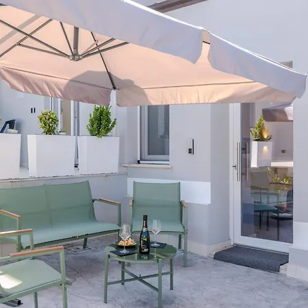 Miramare - Vista Mare Nel Centro Di Bed & Breakfast 3*