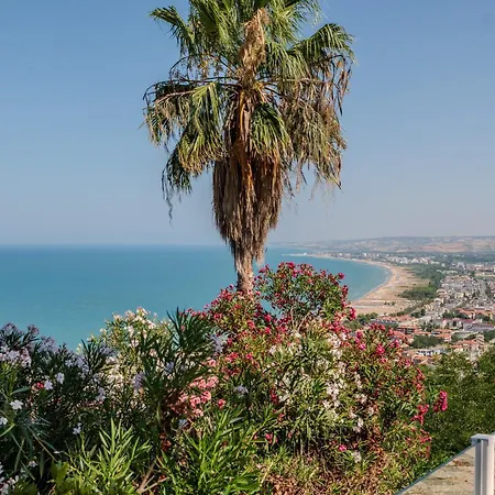 Miramare - Vista Mare Nel Centro Di Bed & Breakfast 3*