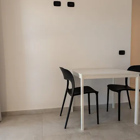 Miramare - Vista Mare Nel Centro Di Panzió 3*