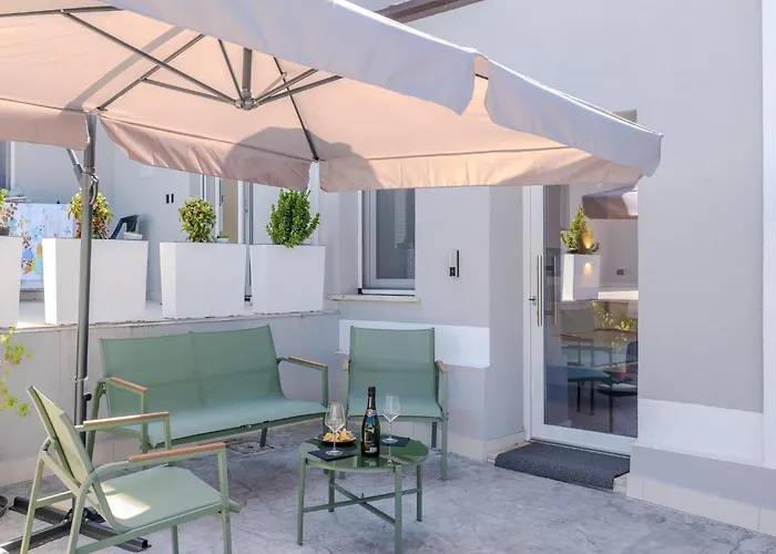 Miramare - Vista Mare Nel Centro Di Bed & Breakfast 3*